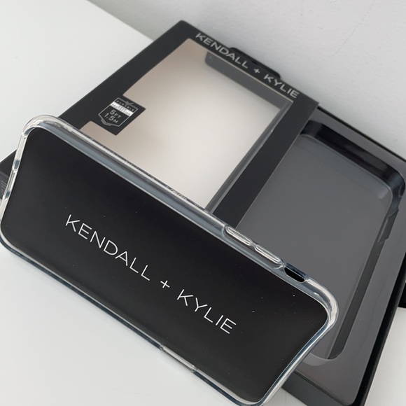 KENDYL & KYLE IPHONE X PROTECTIVE CASE BLACK LACE - Picture 4 of 15